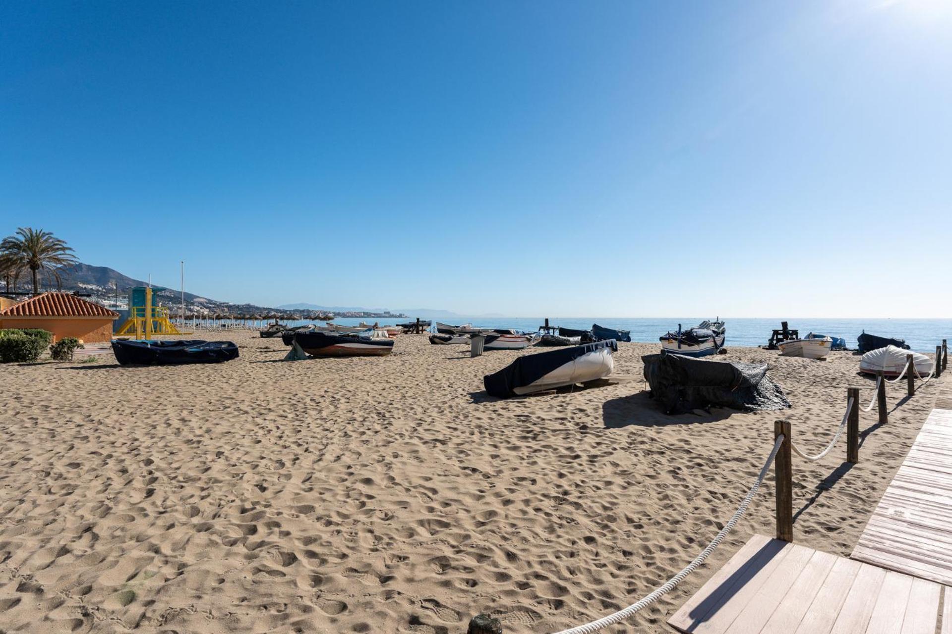 Malagasuite Fuengirola Beach & Sun Экстерьер фото