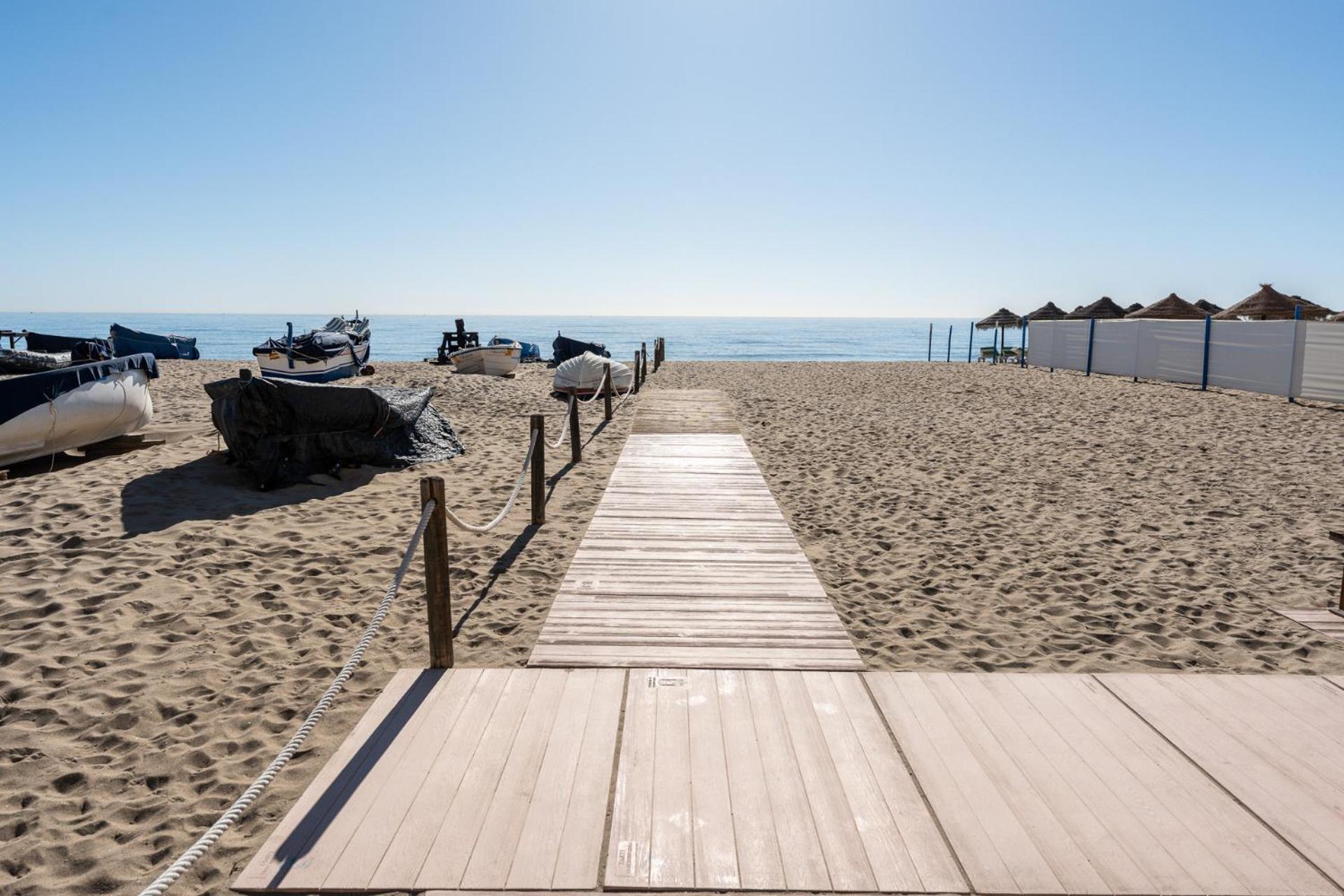 Malagasuite Fuengirola Beach & Sun Экстерьер фото